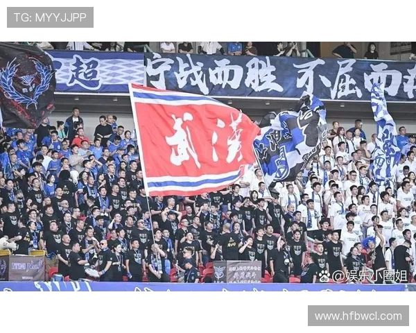 中超新赛季争冠形势愈加复杂,顶级球队激战正酣表现值得关注 中超新赛季争冠形势愈加复杂,顶级球队激战正酣表现值得关注