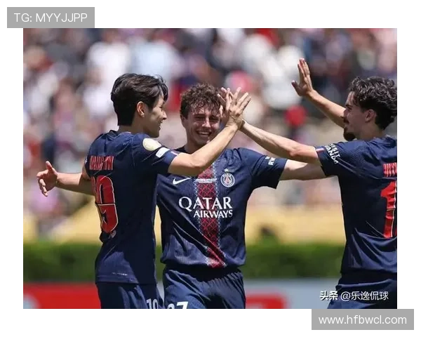 巴黎圣日耳曼团队重建阶段问题显现,巨星扎堆带来竞争格局复杂化